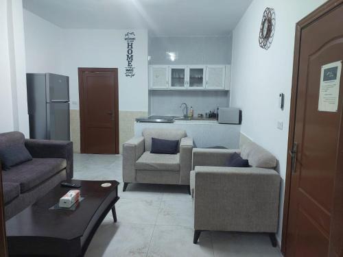 Jabal Al-Hussein Apartment | Cozy Home 2