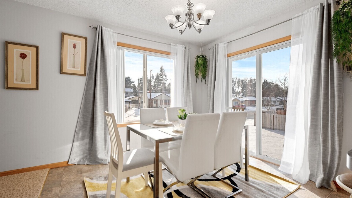 Payne - Phalen House | Cozy Home- 2 King/2 Queen , 5 minutes to DT St. Paul