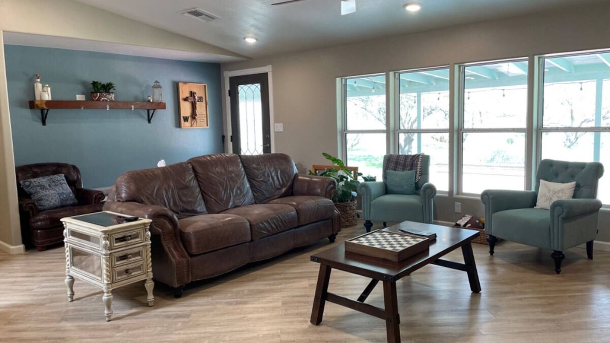 Catalina House | Cozy Home Away From Home
