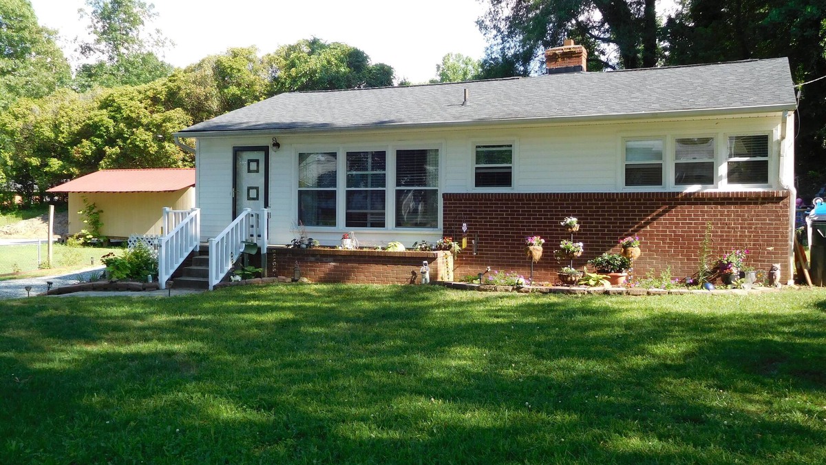 Burlington House | Cozy home away from home