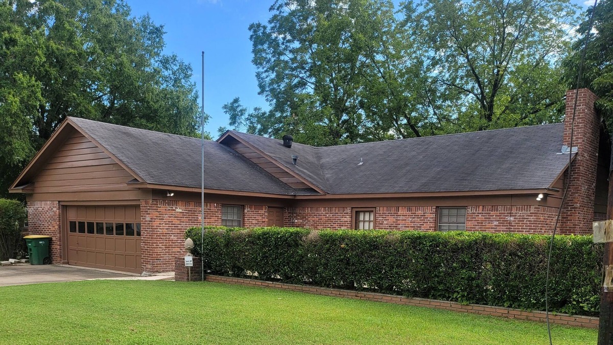 Little Rock House | Cozy home away from home with all amenities needed. This home has 4 bedrooms
