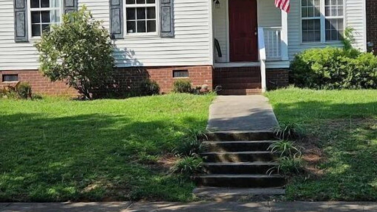 Earlewood House | Cozy Home by downtown Columbia. 4 miles from USC Campus, Fort Jackson, Stadium