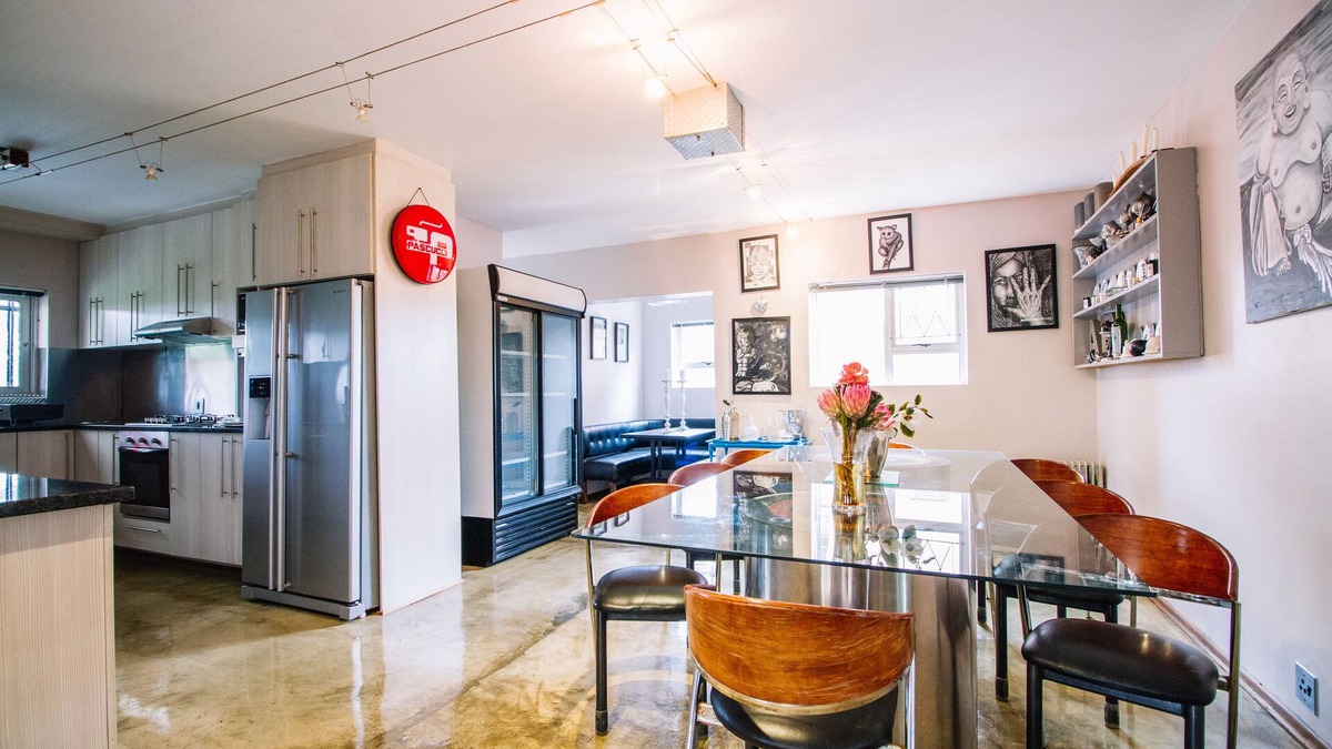 Colchester House | Cozy Home by Sundays River, Close to Addo Elephant Park