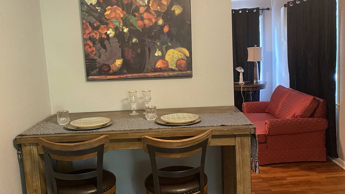 Van Buren House | Cozy home close to downtown and minutes away from Fort Smith area! Pet-Friendly