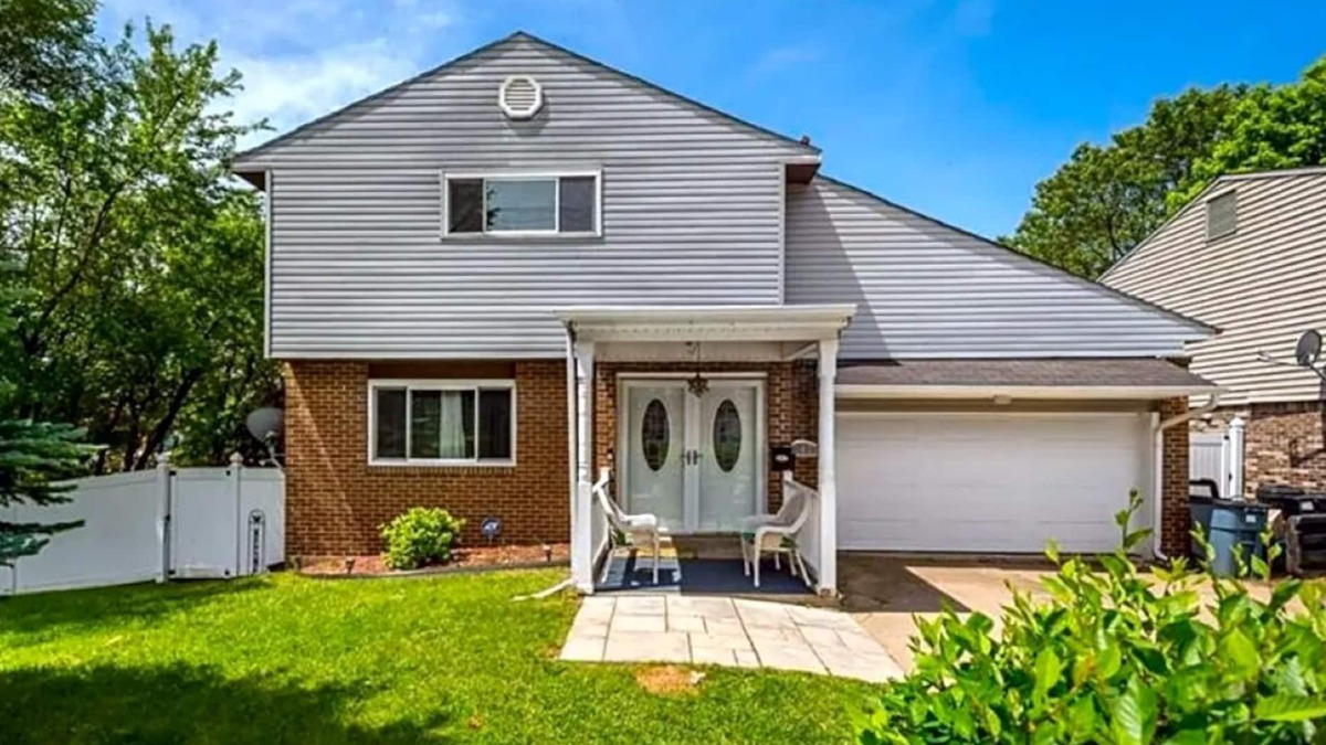 Pittsburgh House | Cozy home close to UPMC/CMU/UPITT/DUQSNE/CARLW Minutes from everything w/Parking