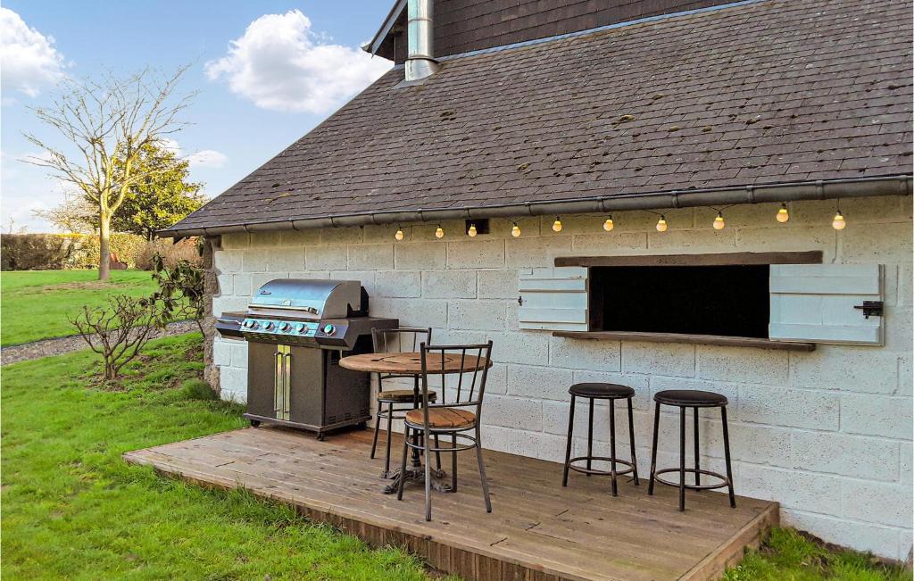 Saint-Brice-de-Landelles House | Cozy Home In Saint-Brice-De-Landell