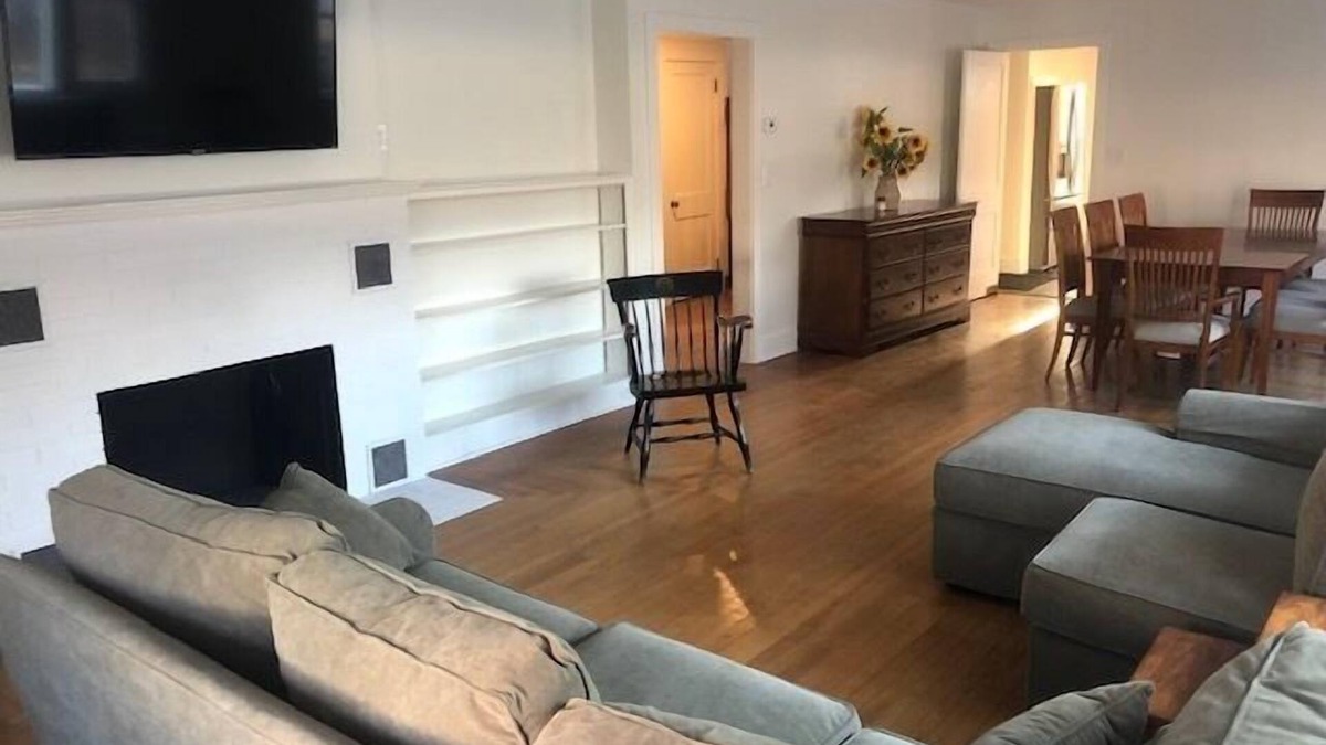 Hamilton House | Cozy Home Heart of the Village Near Golf & Colgate