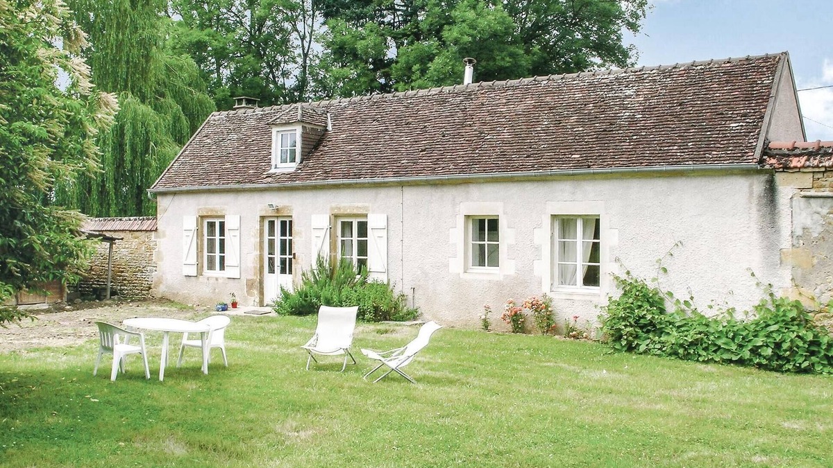 Sainte-Marie House | Cozy home in St. Jean Aux Amognes