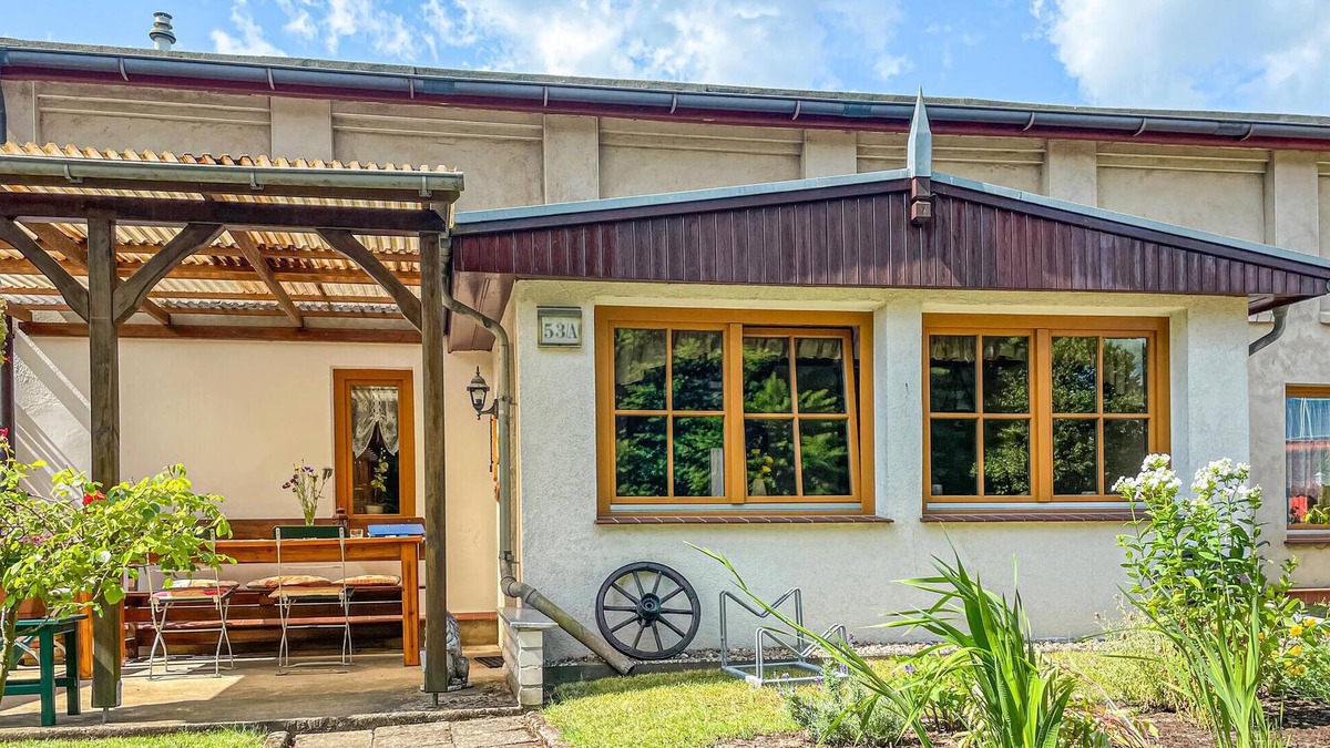 Dabel House | Cozy home in Dabel with WiFi