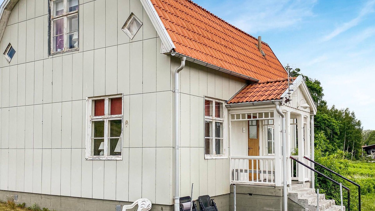 Edsbruk House | Cozy home in Edsbruk with kitchen