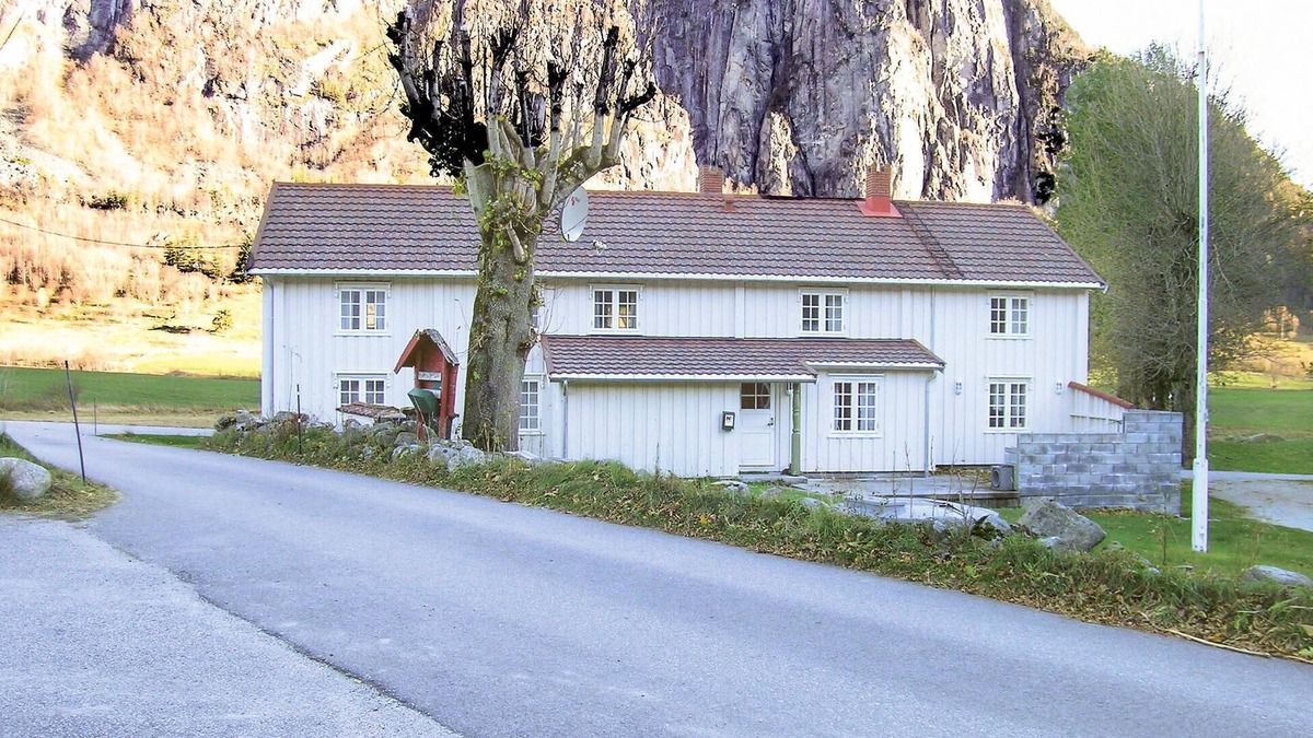 Nesset House | Cozy home in Eresfjord