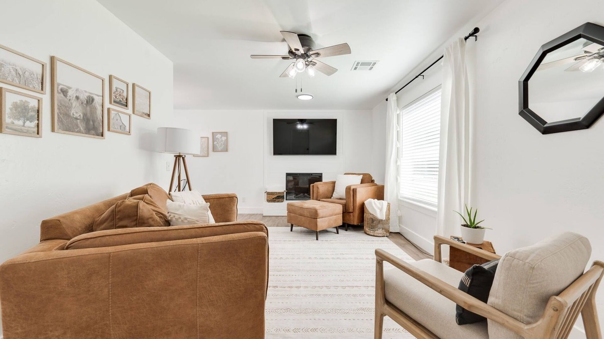 Edmond House | Cozy home in heart of Edmond