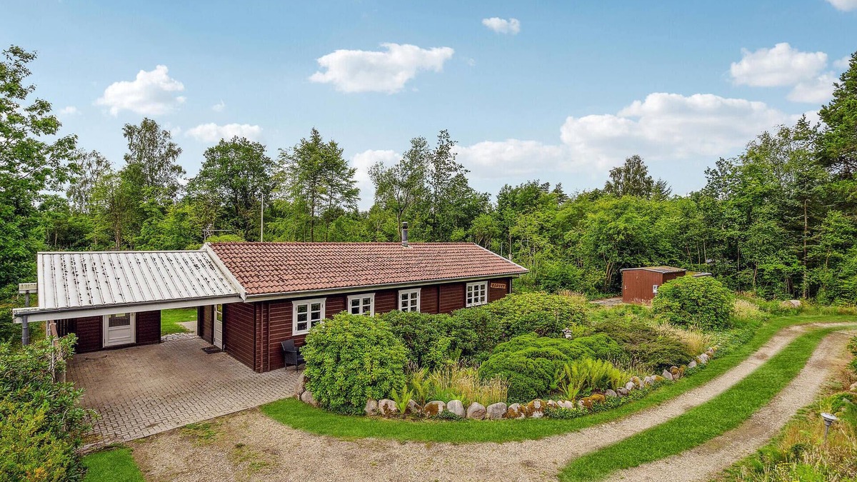 Skovgaarde House | Cozy home in Herning with kitchen