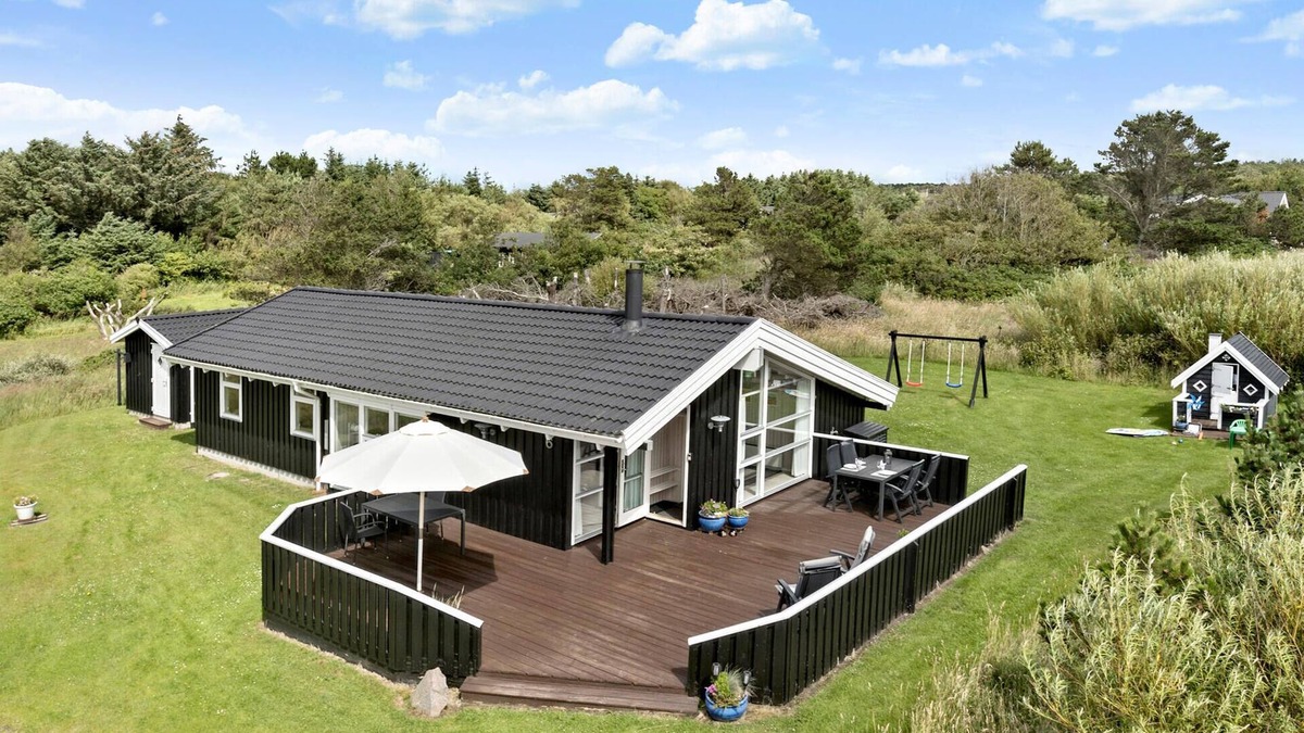 Hirtshals House | Cozy home in Hirtshals with sauna