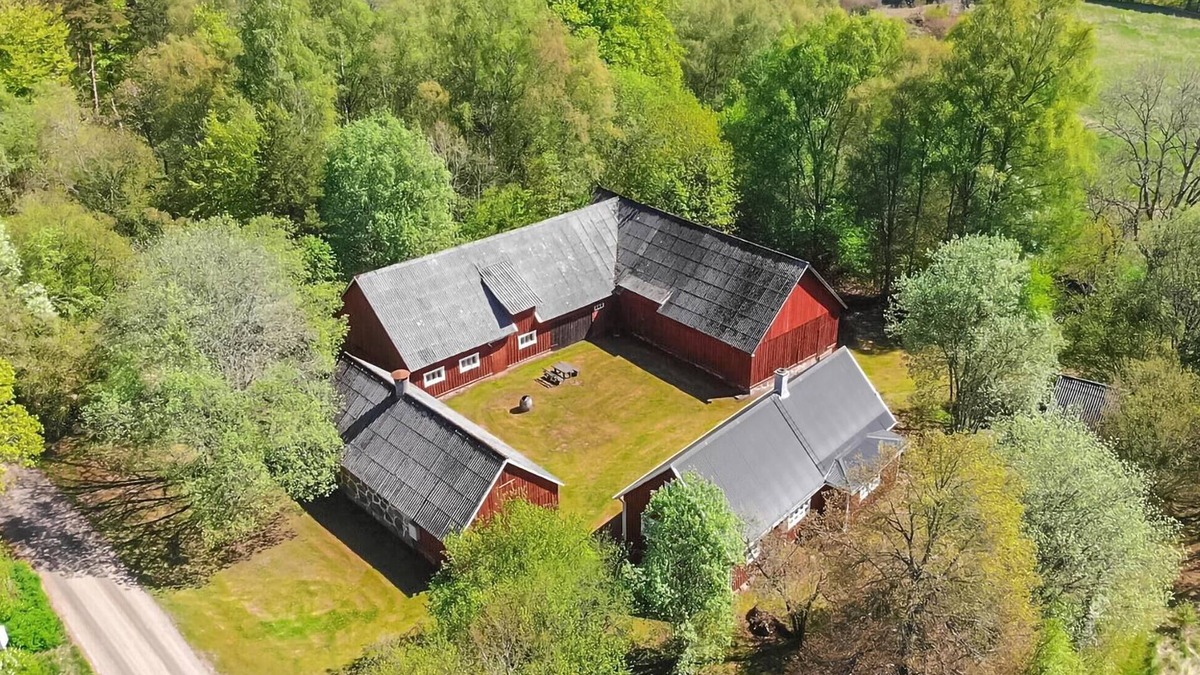 Hishult House | Cozy home in Hishult with kitchen