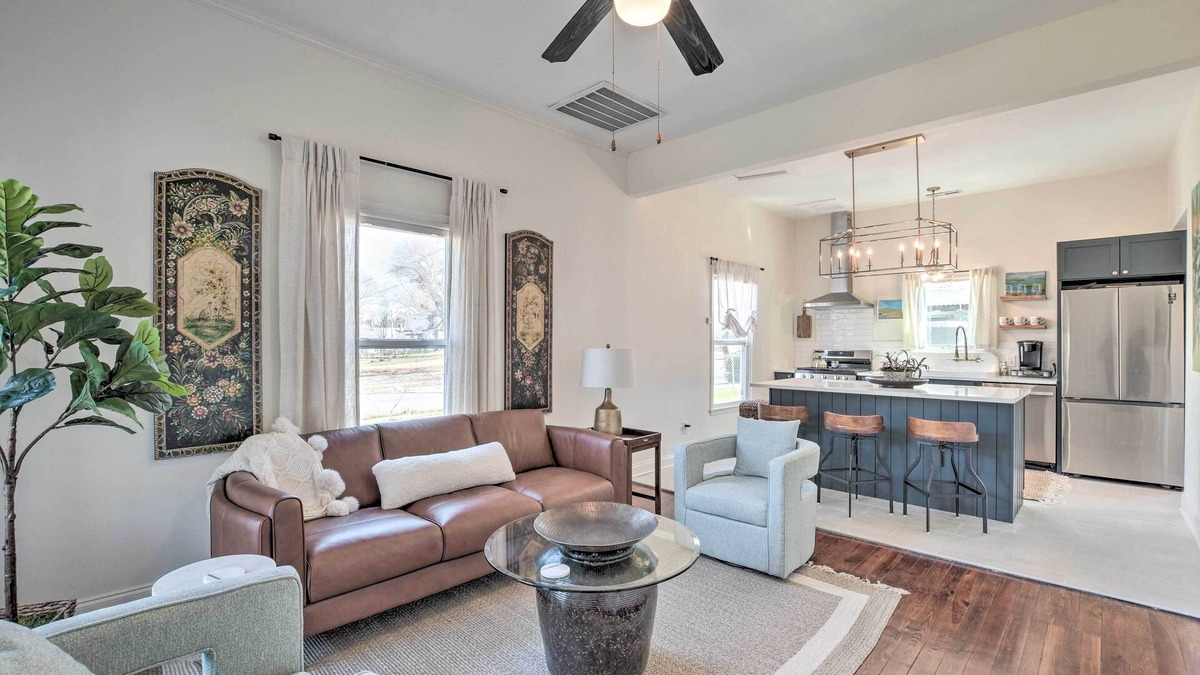 Dunean House | Cozy Home in Historic Area ~ 2 Mi to Main St!