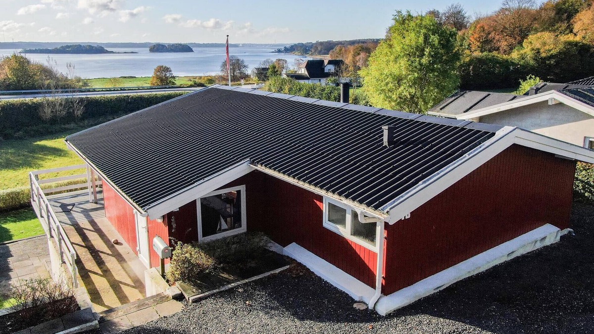 Sonderhav House | Cozy home in Kruså with house sea view