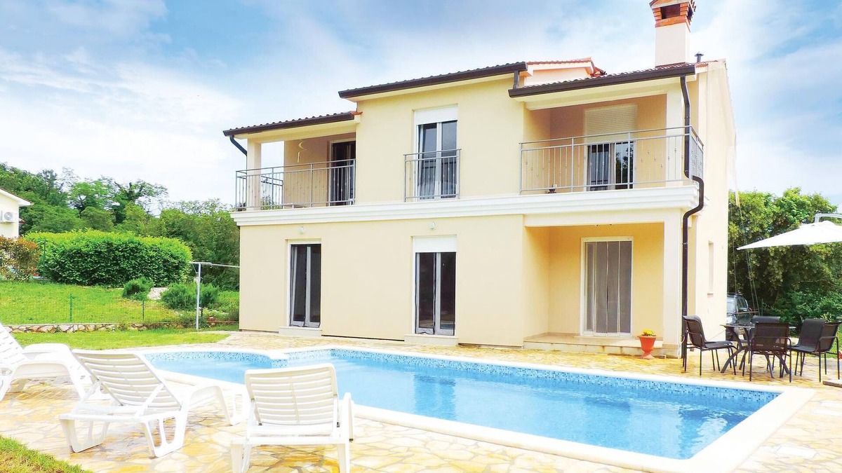 Topid House | Cozy home in Labin with WiFi