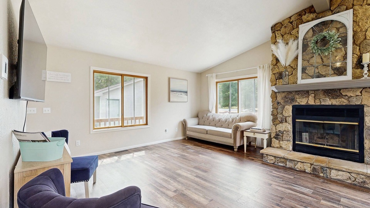 Nekoosa House | Cozy Home in Lake Arrowhead w/shared amenities such as pools, tennis, & golf