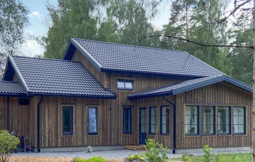 Ljungsarp House | Cozy Home In Ljungsarp With Sauna