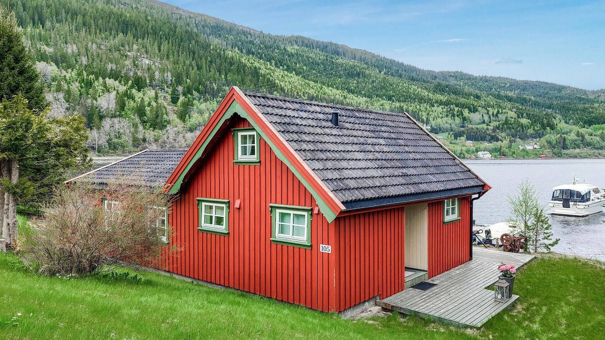 Leksvik House | Cozy home in Mosvik with house sea view