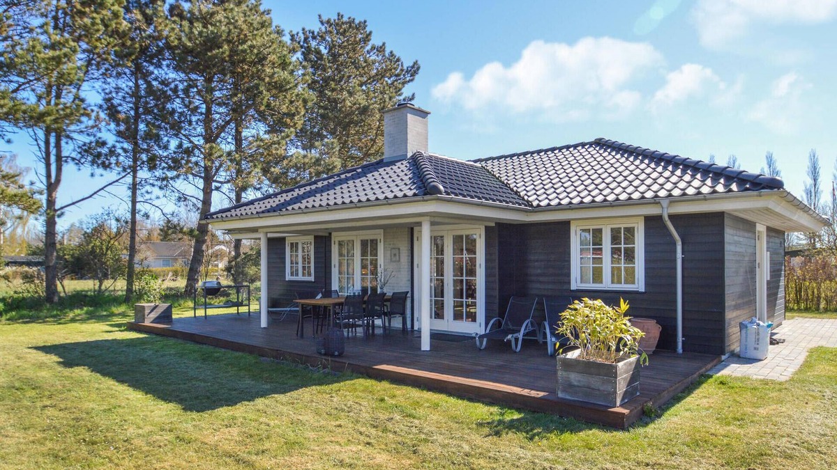 Næsby Strand House | Cozy home in Nakskov with WiFi