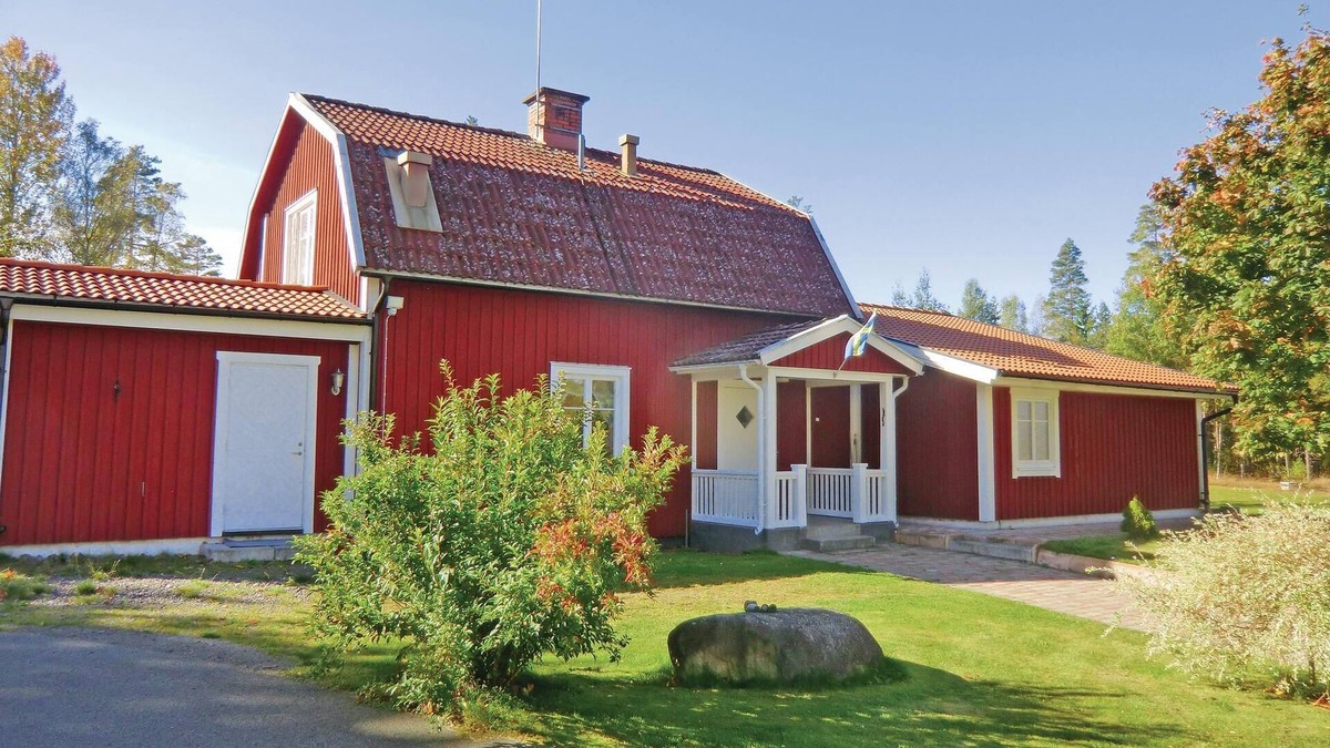 Orrefors House | Cozy home in Orrefors with lake view