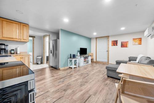 Pittsfield House | Cozy Home in Pittsfield