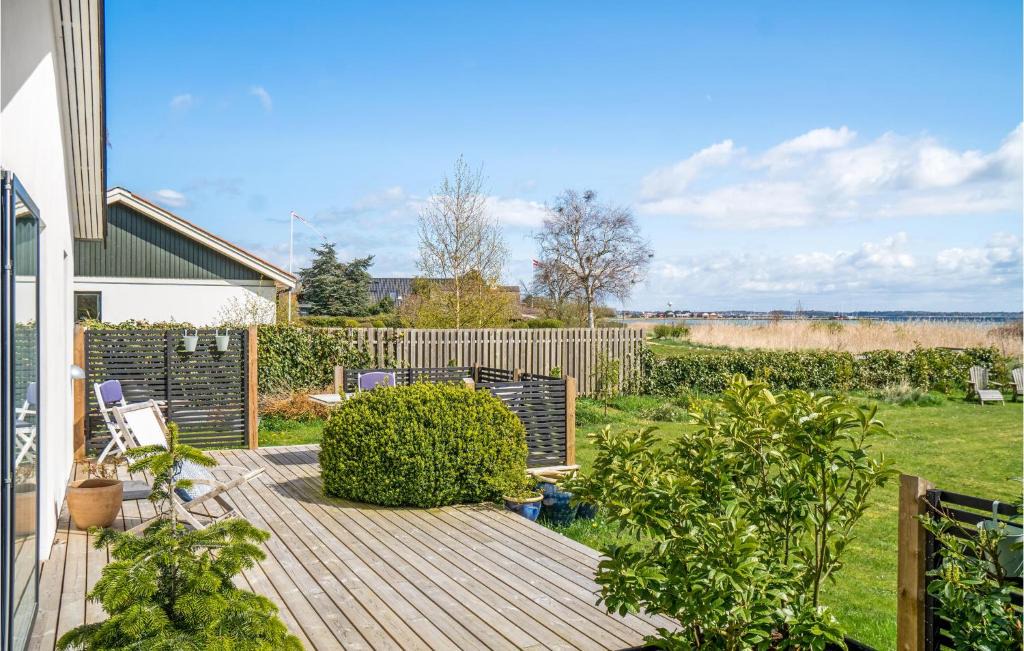 Rrvig House | Cozy Home In Rørvig With House Sea View