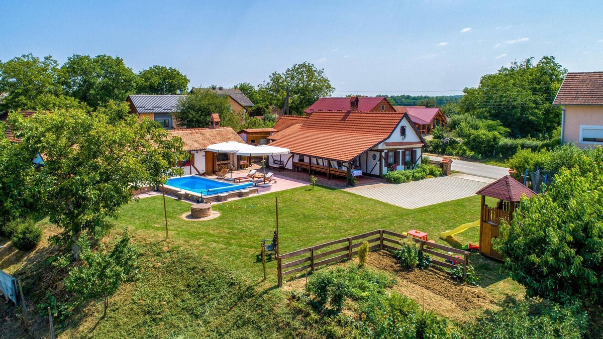 Sveti Ivan Zabno House | Cozy home in Sveti Ivan Zabno with WiFi