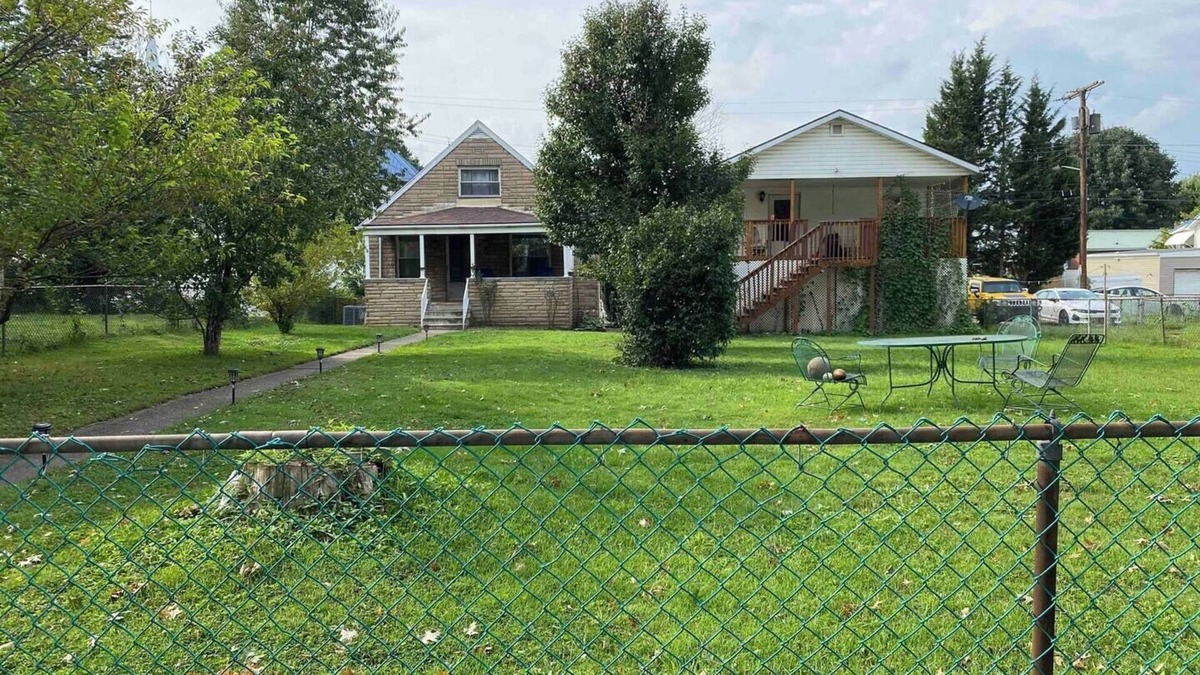 South Charleston House | Cozy home in South Charleston!
