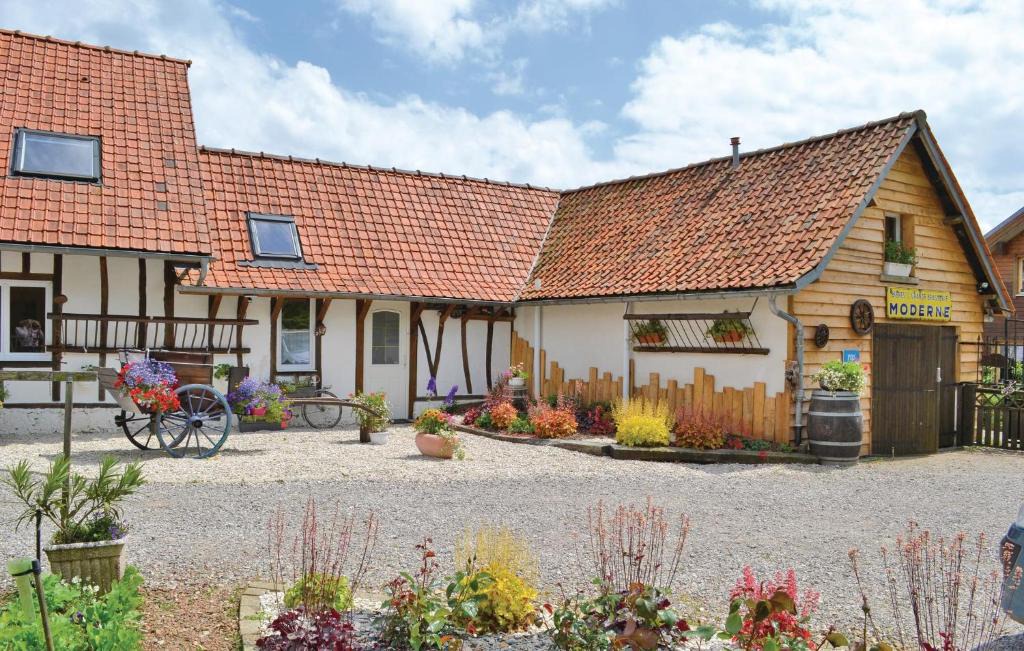 Bourthes House | Cozy Home In Senlecques With Wifi