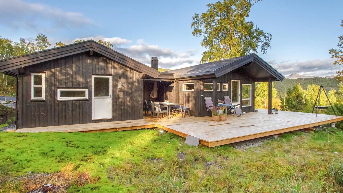 Sykkylven House | Cozy home in Sykkylven with kitchen