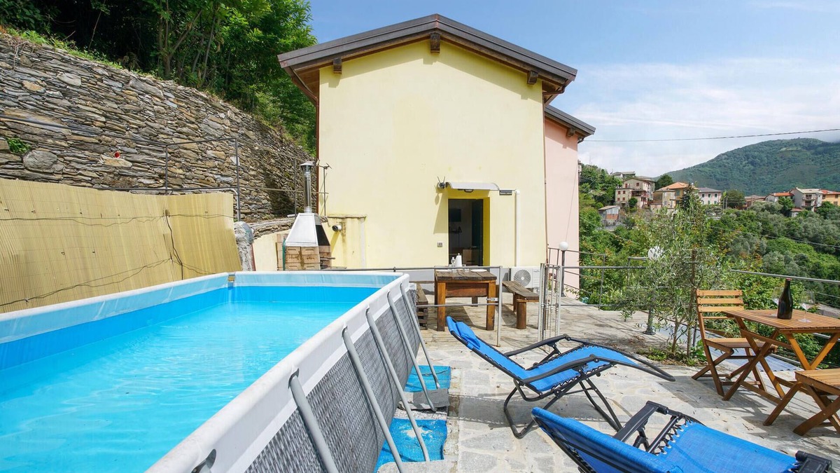 Garbarini House | Cozy home in Tribogna with WiFi