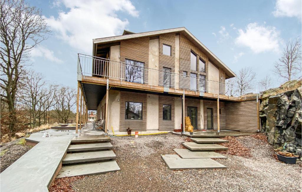 Vallda House | Cozy Home In Vallda With Kitchen