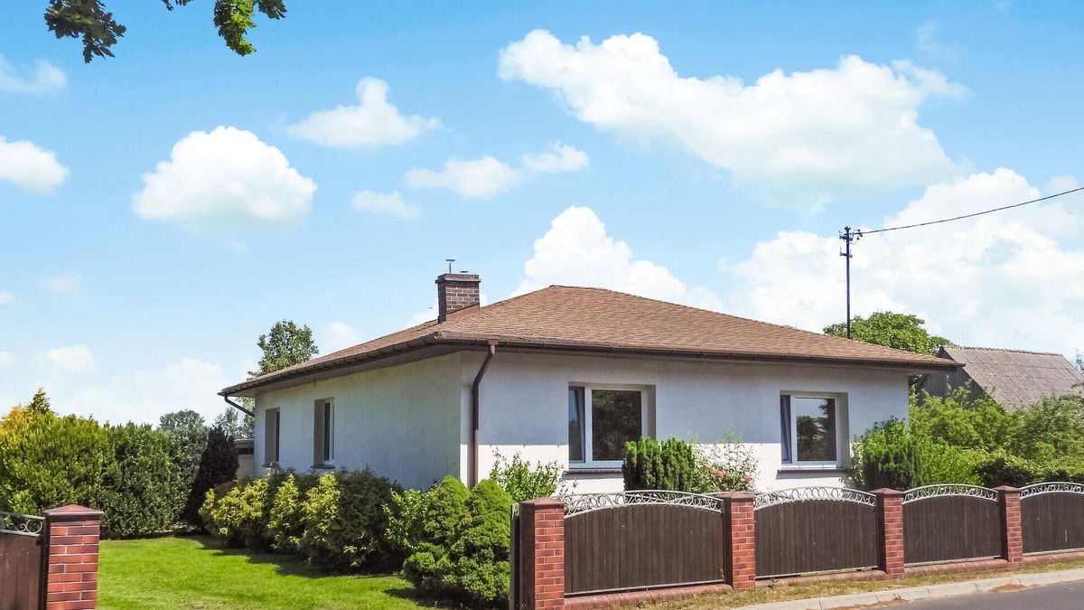 Nowe Warpno House | Cozy home in Warnoleka with WiFi