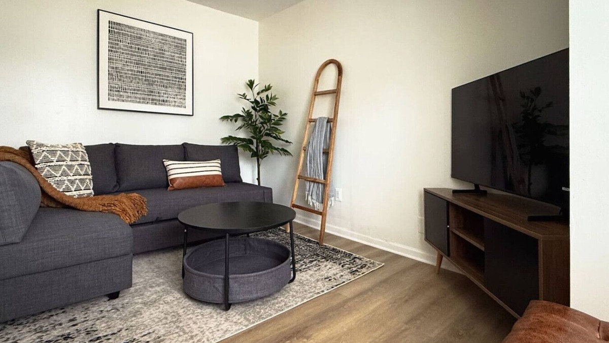 Taylor House | Cozy home minutes from DTW Airport