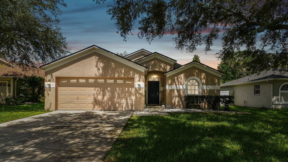 Oak Grove House | Cozy home near the Tampa Premium Outlets in the heart of Tampa!