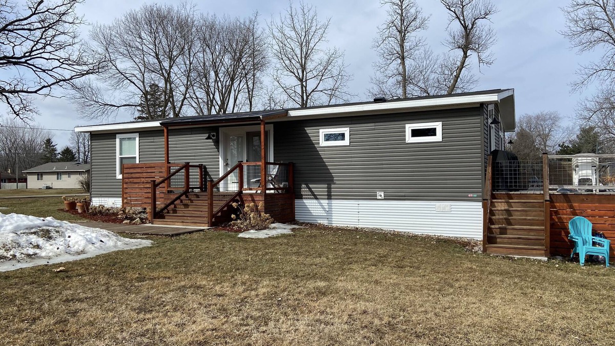 Frontenac House | Cozy home on Frontenac Pond