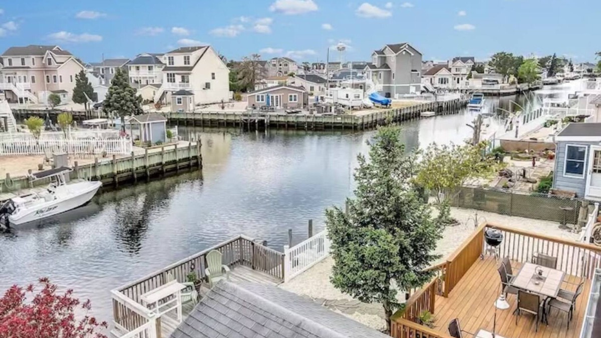 Beach Haven West House | Cozy home on the water. Pet friendly and just a 5 minute drive to LBI beaches!n