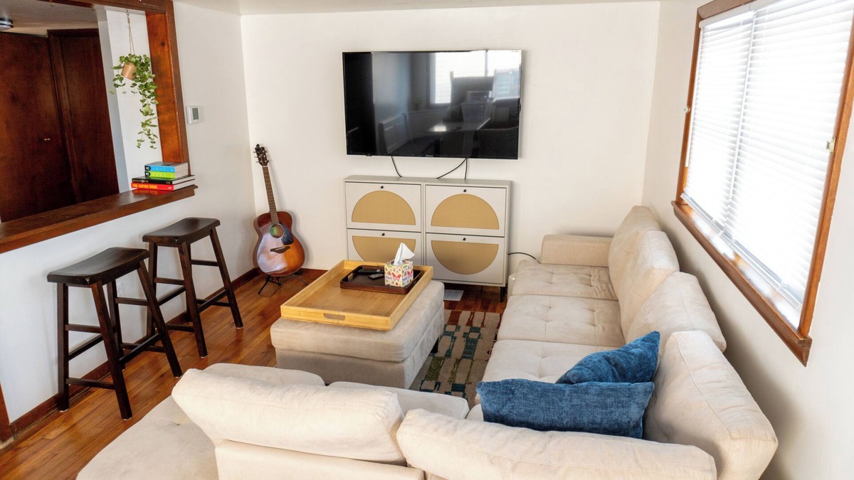 Monaca House | Cozy Home outside Pittsburgh