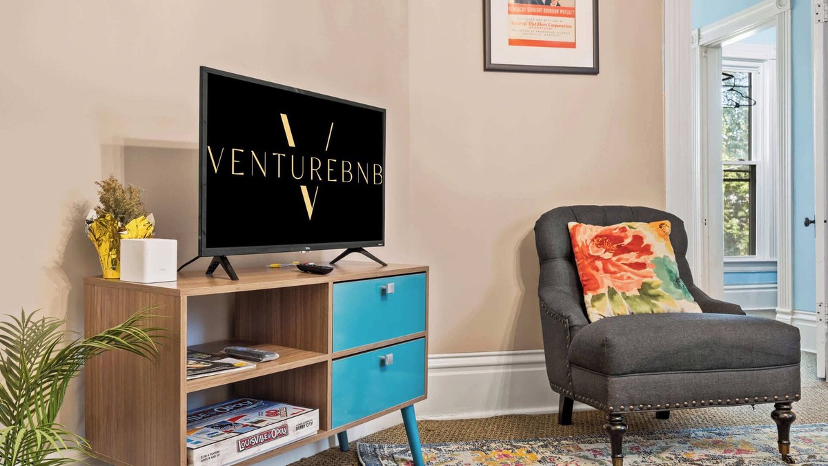 Clifton Apartment | Cozy Home | Prime Loc for Business and Family Stay