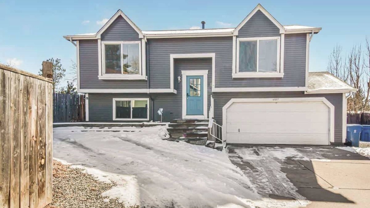 High Point House | Cozy Home Retreat Two King Beds| Quiet and Private