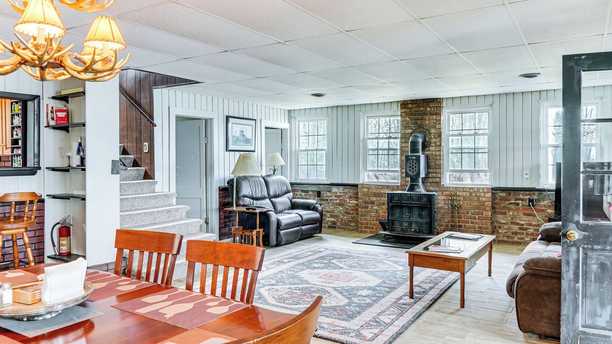Fulton House | Cozy Home w/Yard: Steps to Mississippi River