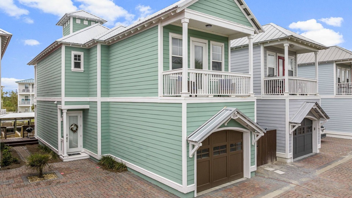 Waterside Village Cottage | Cozy home w/boat dock, steps to the ocean