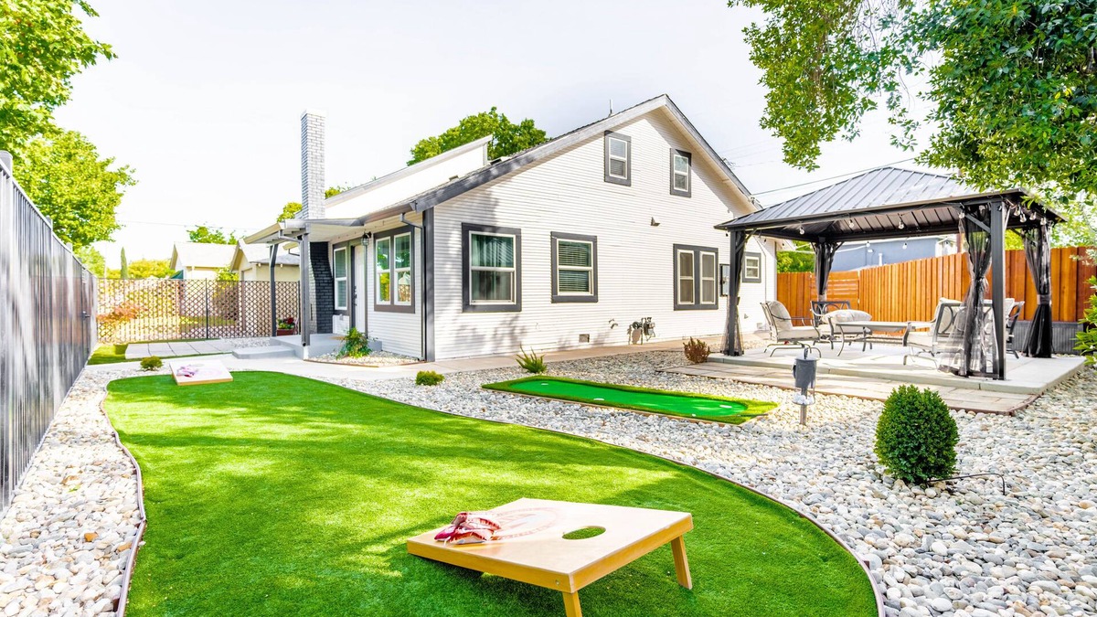 Southeastern Sacramento House | Cozy Home W loft near UCDavis Med Center/Downtown Sacramento Free parking