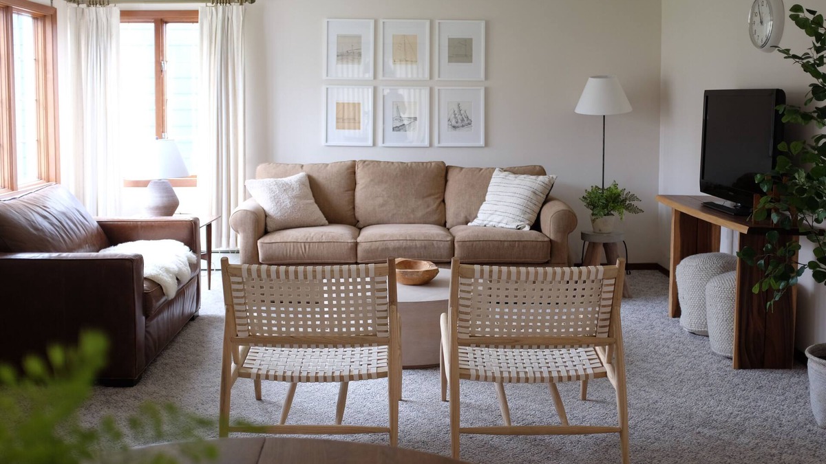 Two Harbors Cottage | Cozy home walkable to downtown Two Harbors