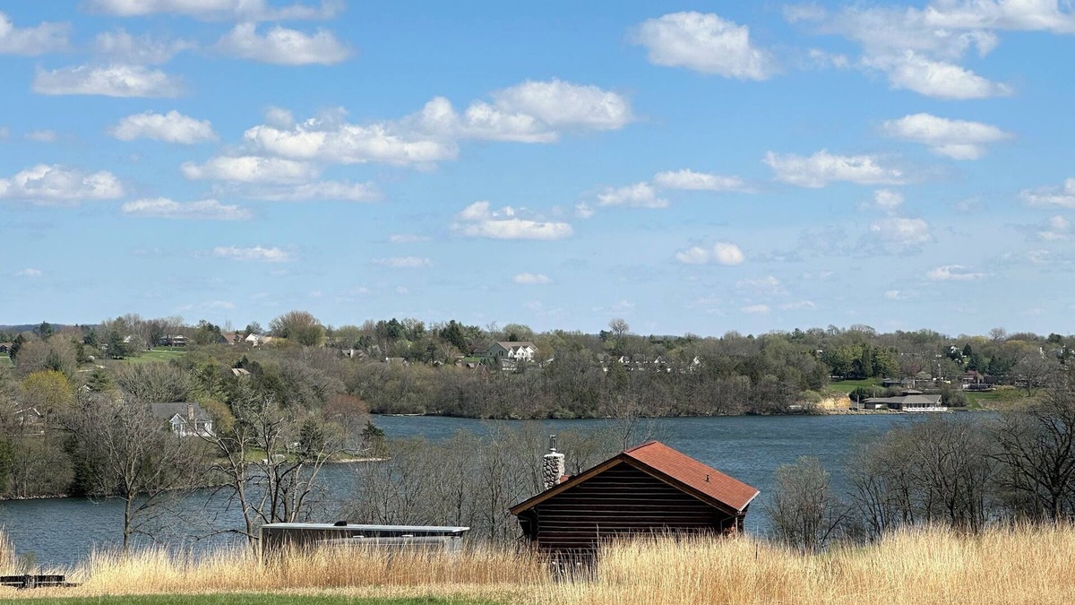 Apple River House | Cozy home with beautiful LAKE VIEW!