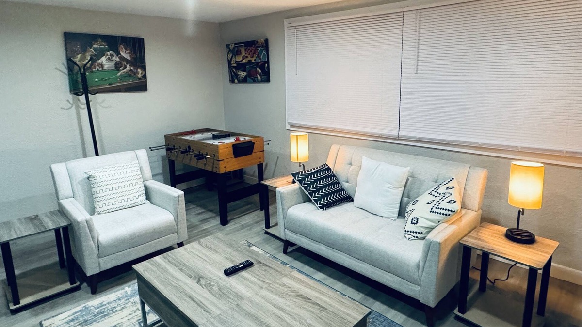 Muncie House | Cozy home with easy access to Ball State, IU Memorial, and all local attractions