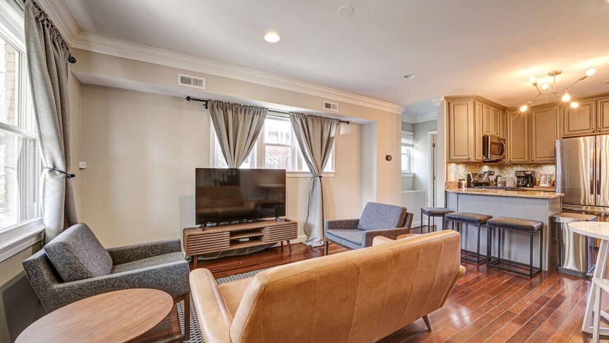 Eckington House | Cozy Home with Free Parking | 3BR/2.5BA #DCottage